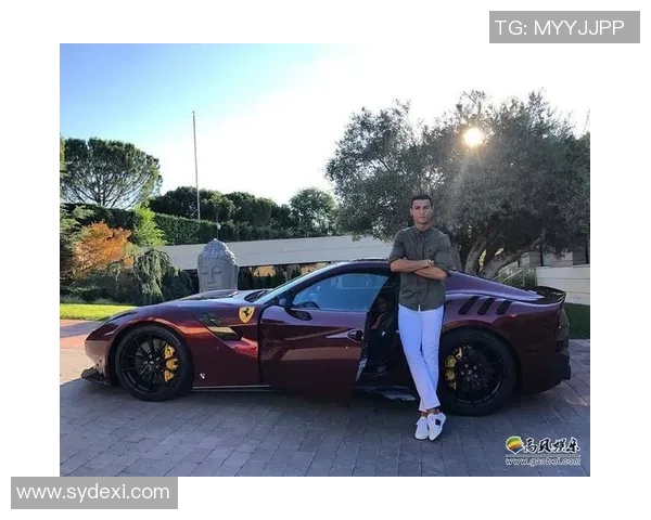 足球巨星妻子独自守家日常 生活点滴展现温馨与力量