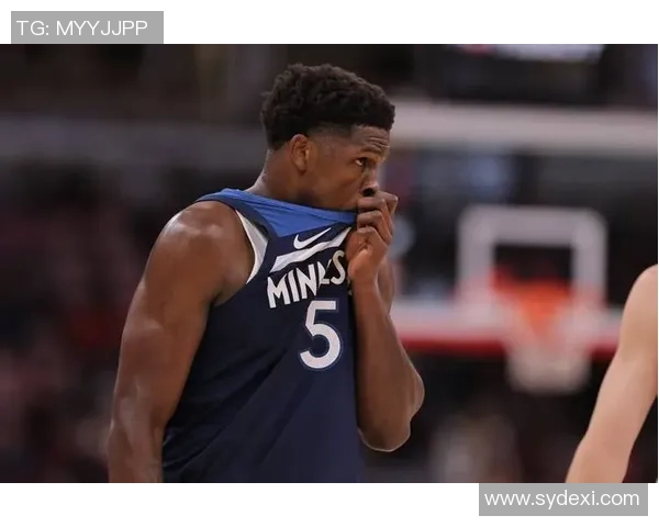 2025年全球足球最高收入球星排行榜揭晓 揭秘顶级球员的收入来源与财富之路